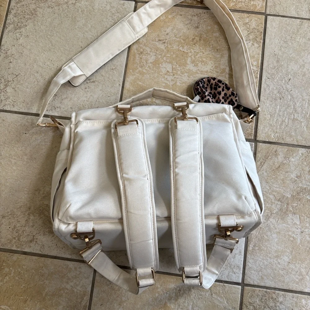 Juju be BFF Diaper Bag - Picture 3 of 5